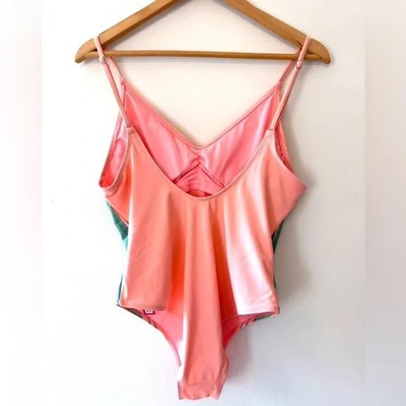 Xhilaration Tropical Palm Print Scoop Back One Piece Swimsuit - Picture 6 of 12